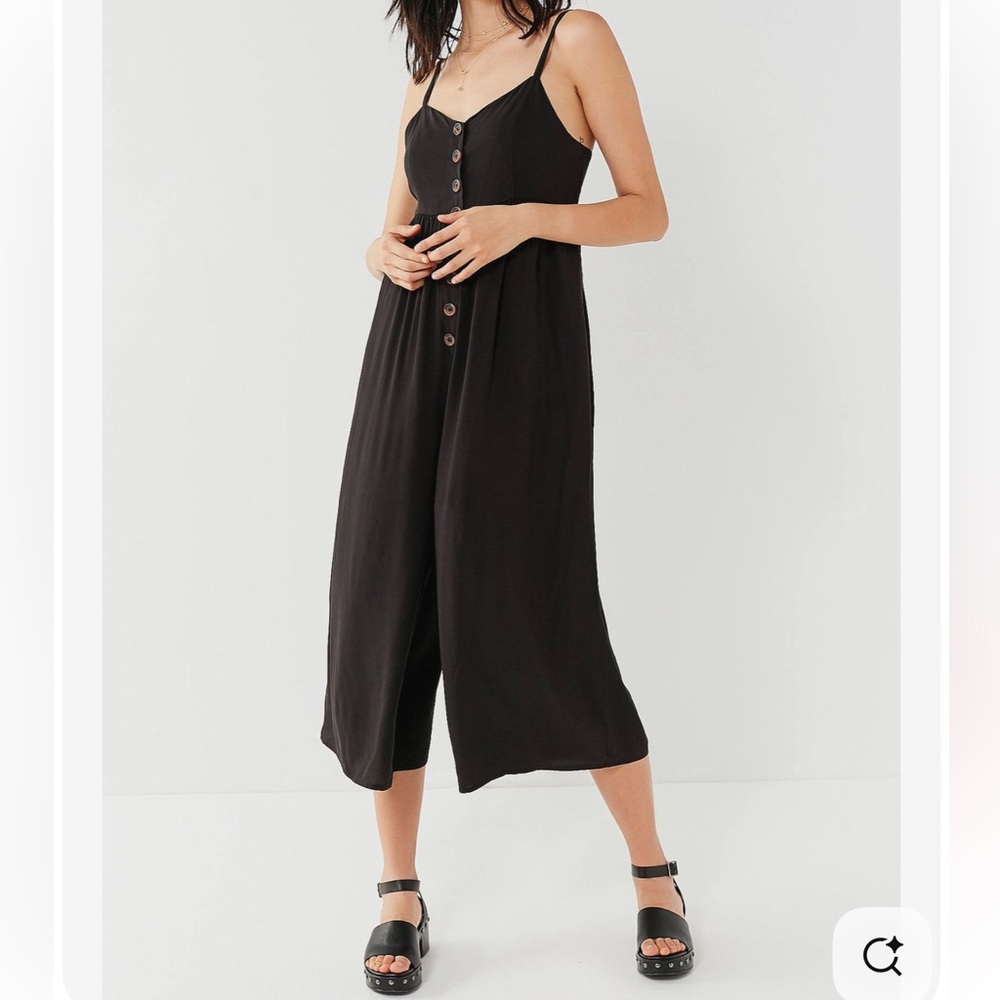 UO Tootsie Button Down High Rise Wide Leg Cropped Jumpsuit Romper Black M